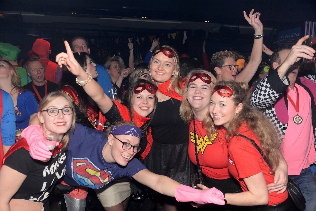 ../Images/Held op sokken feest 164.jpg
